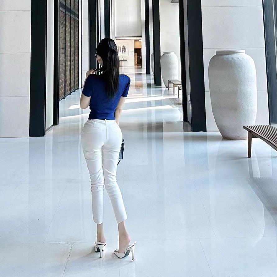 Low Cut Tight Fit Short Sleeve - T Shirt Tight Fit recensie en prijs